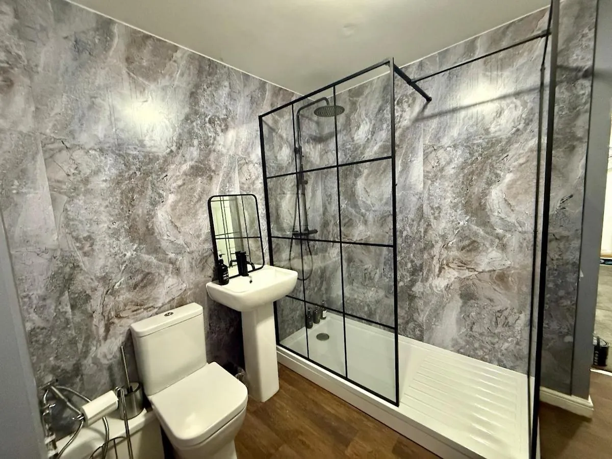 City Centre Flat In Cheltenham